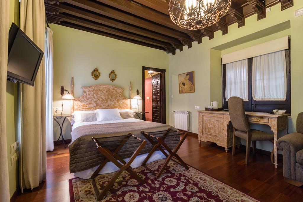 Palacio De Mariana Pineda Granada Cameră foto